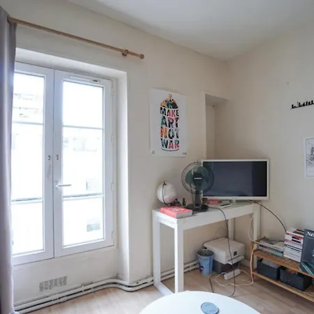 Charming Studio With Tour Eiffel View